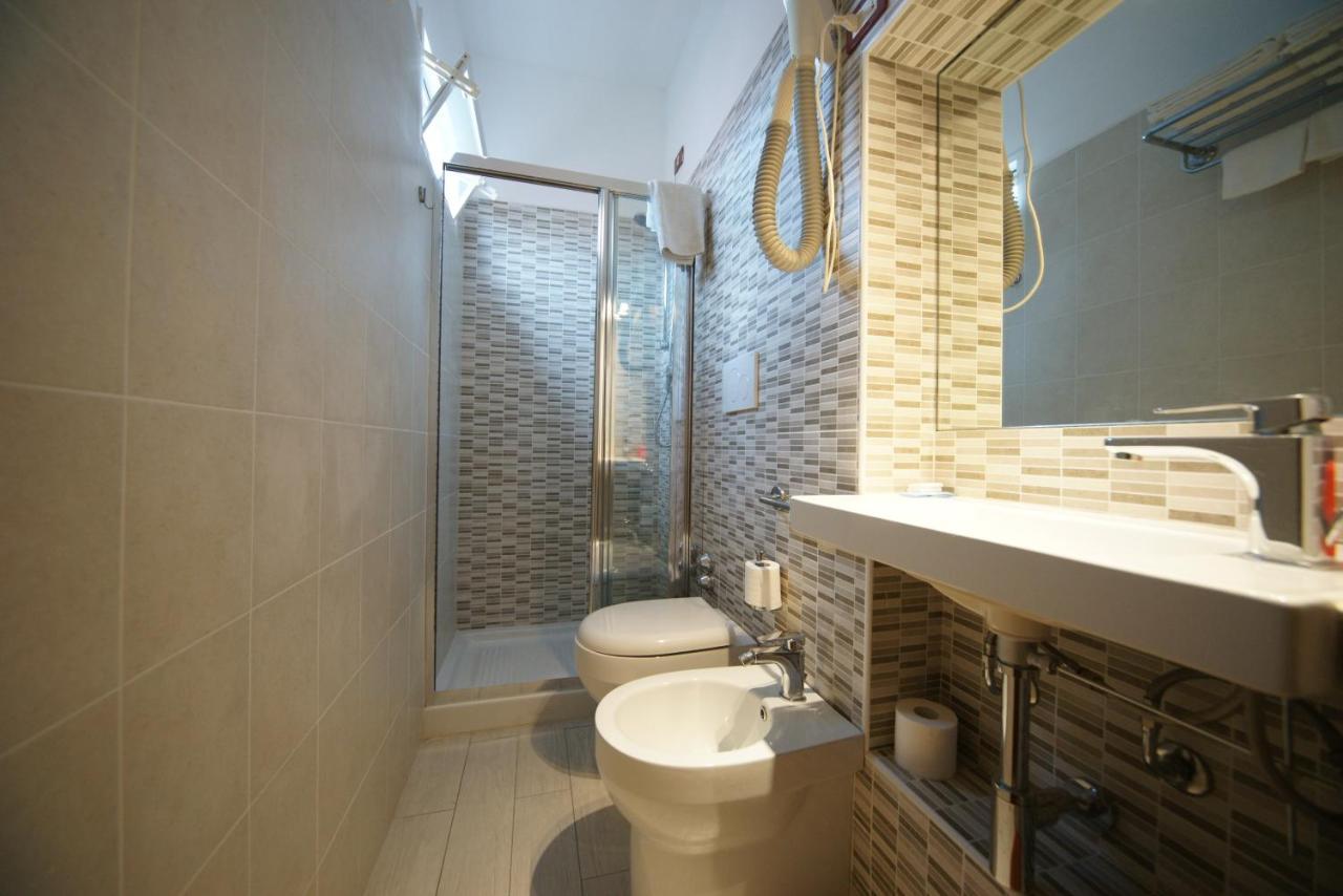 וירג'יו Hotel Liberty מראה חיצוני תמונה