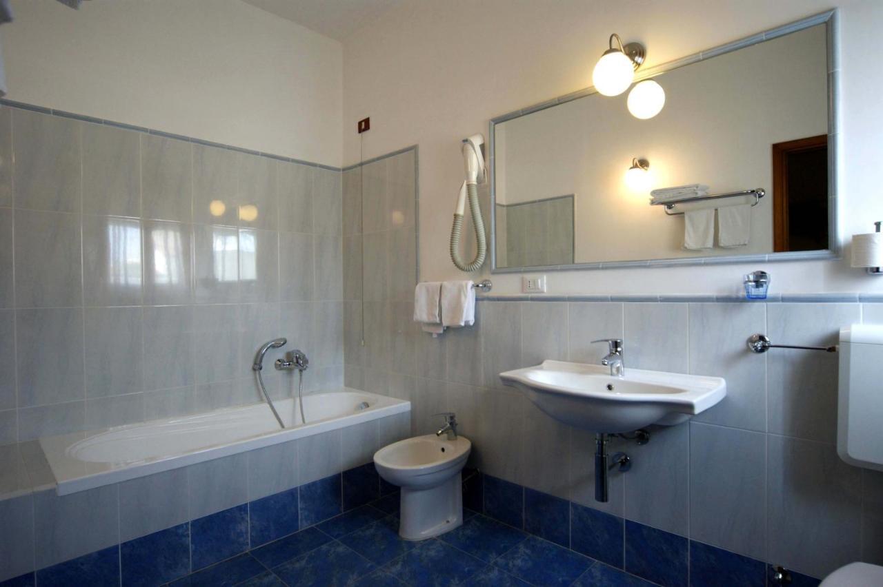 וירג'יו Hotel Liberty חדר תמונה